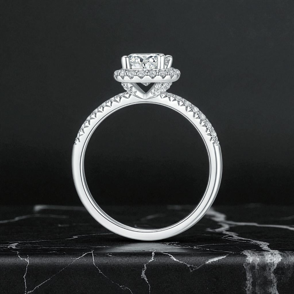 Classic Round Halo Diamond Engagement Ring 1ct