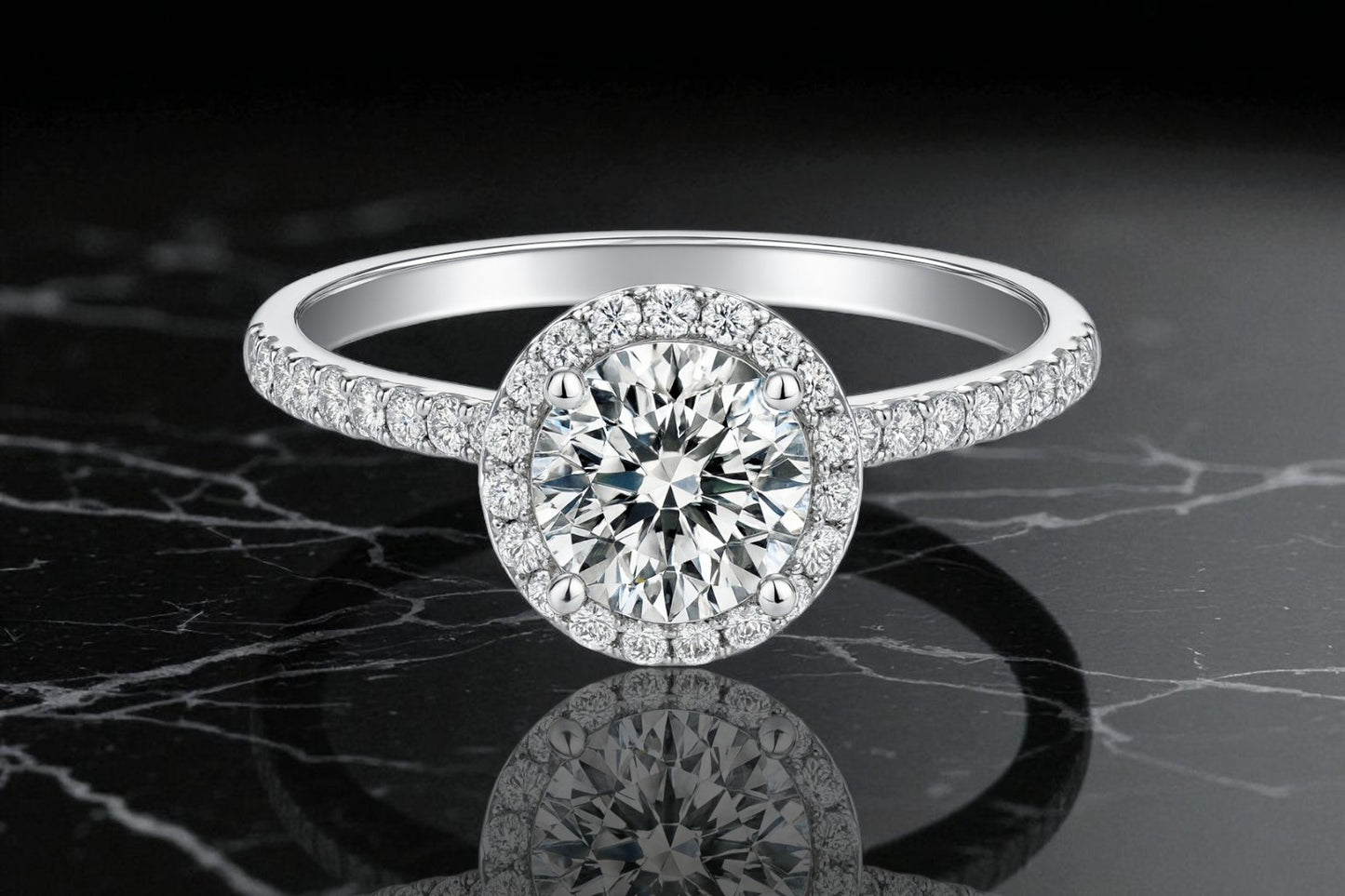 Classic Round Halo Diamond Engagement Ring 1ct
