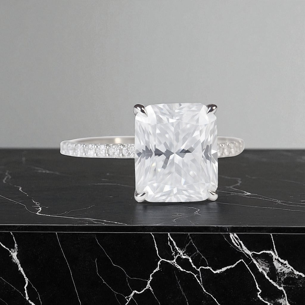 Radiant-Cut Diamond Ring 4ct