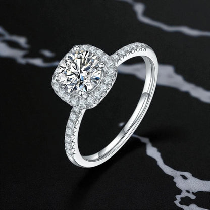 Cushion Halo Round-Cut Ring