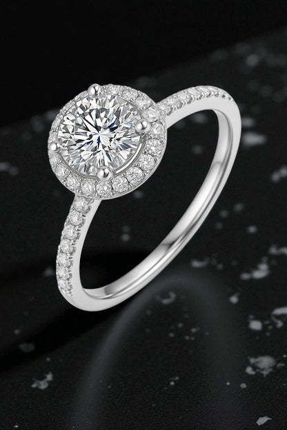 Classic Round Halo Diamond Engagement Ring 1ct
