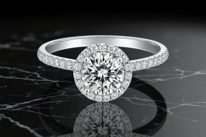 Classic Round Halo Diamond Engagement Ring 1ct