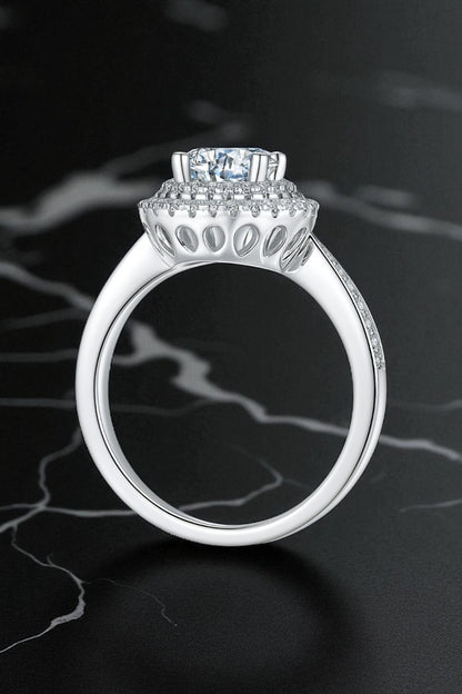 Round-Cut Double Halo Diamond Ring 1ct
