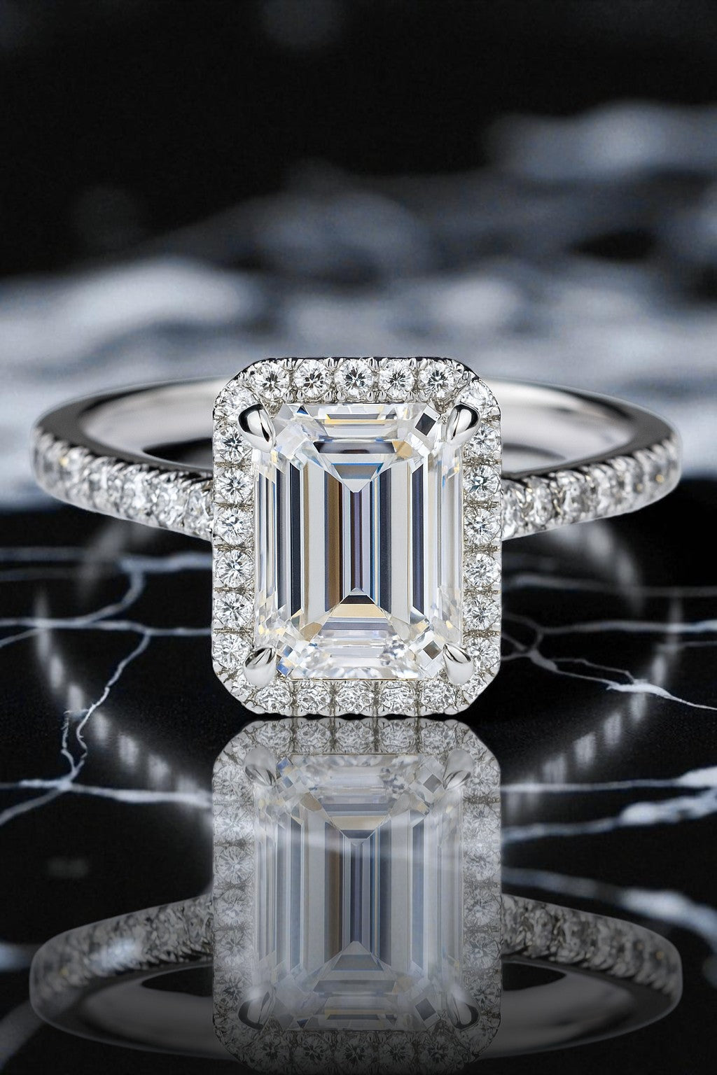 Emerald-Cut Halo Ring 1ct